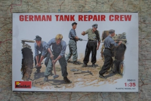 MA.35011 German Tank Repair Crew